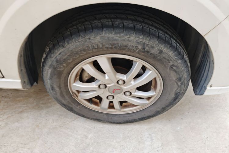 五菱汽车 五菱宏光 2019款 1.5L S标准型国VI LAR车身外观6007