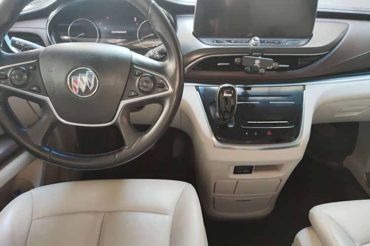 别克GL8 2020款 陆上公务舱 652T 豪华型中控内饰12