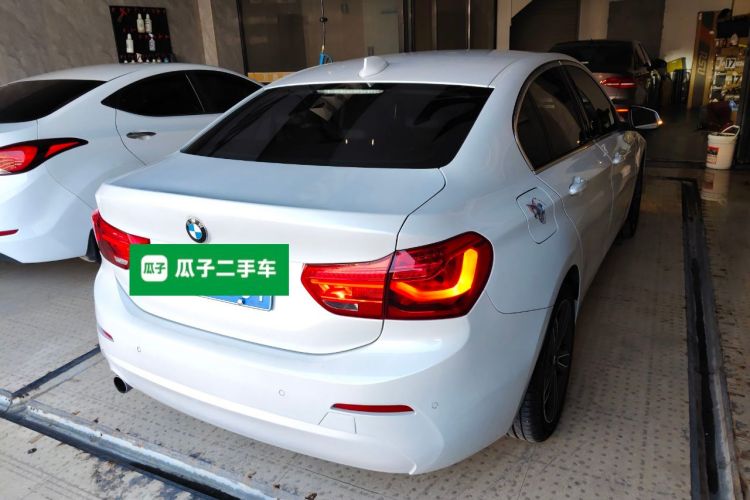 宝马1系 2019款 118i 时尚型车身外观7