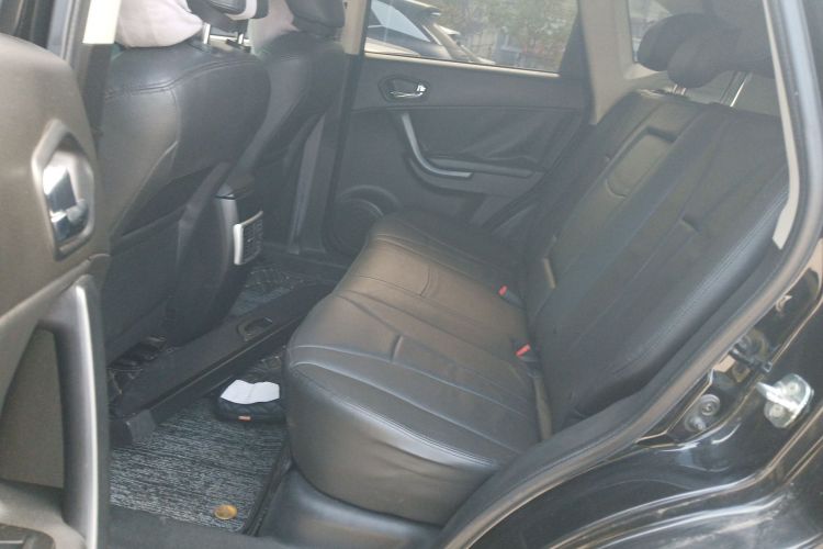 广汽传祺 传祺GS5 2012款 2.0L 手动两驱精英版中控内饰21