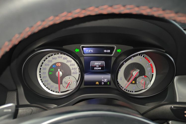 奔驰CLA 2015款 CLA 220 4MATIC中控内饰14