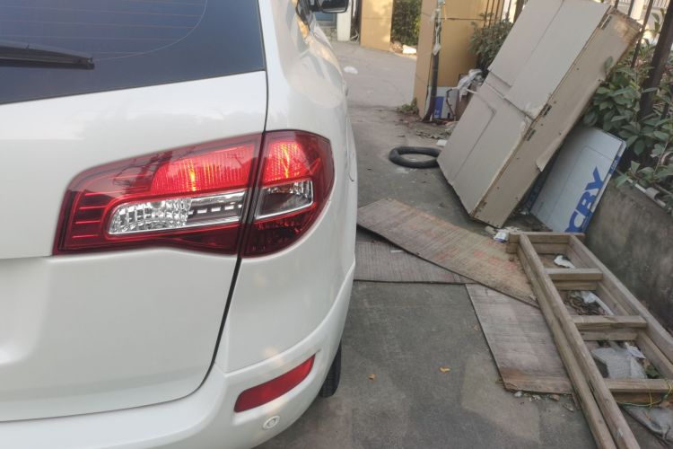 雷诺 科雷傲(进口) 2014款 改款 2.0L 两驱时尚版车身外观6006