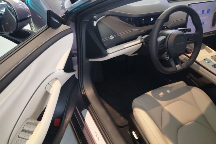 小米汽车 小米SU7 2024款 后驱长续航智驾版中控内饰7003