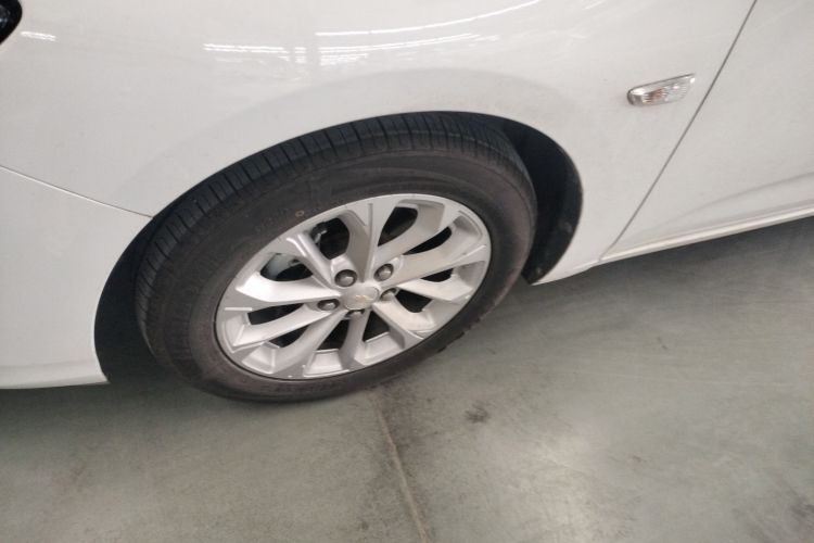 雪佛兰 科鲁泽 2023款 1.5L 双离合乐享版车身外观6002