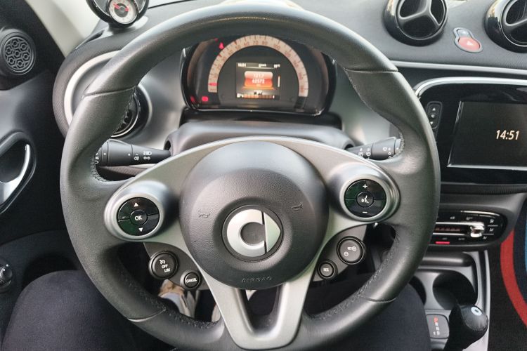 smart forfour 2016款 0.9T 66千瓦先锋版局部细节13