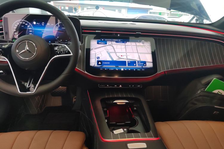奔驰E级 2025款 改款 E 300 L 时尚型中控内饰16