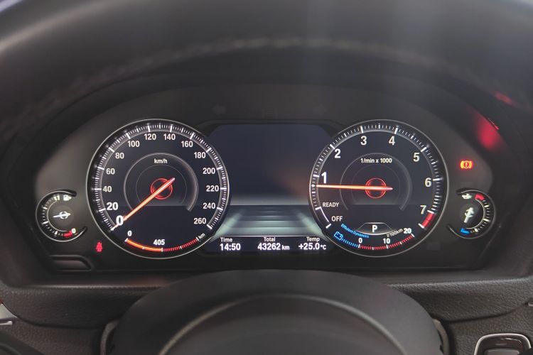 宝马3系GT 2019款 320i M运动套装局部细节14