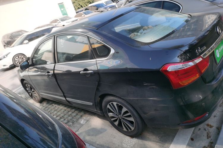 东风风神A60 2016款 1.6L DCT豪华型车身外观4