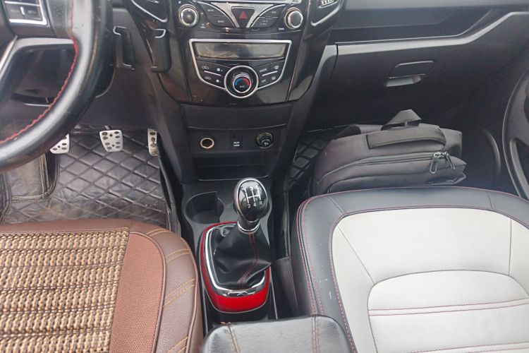 长城M4 2014款 1.5L 手动舒适型中控内饰18
