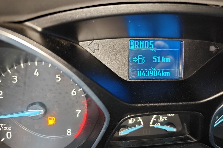 福特 福克斯 2015款 三厢 1.6L 自动风尚型中控内饰15