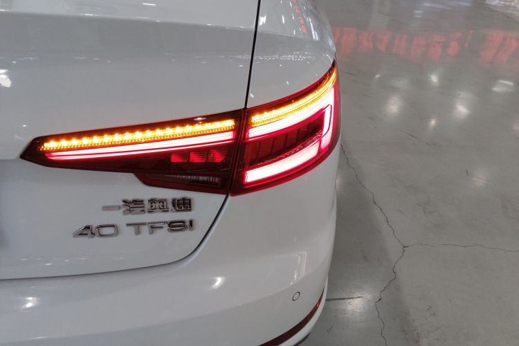 奥迪A4L 2018款 30周年年型 40 TFSI 时尚型车身外观6006