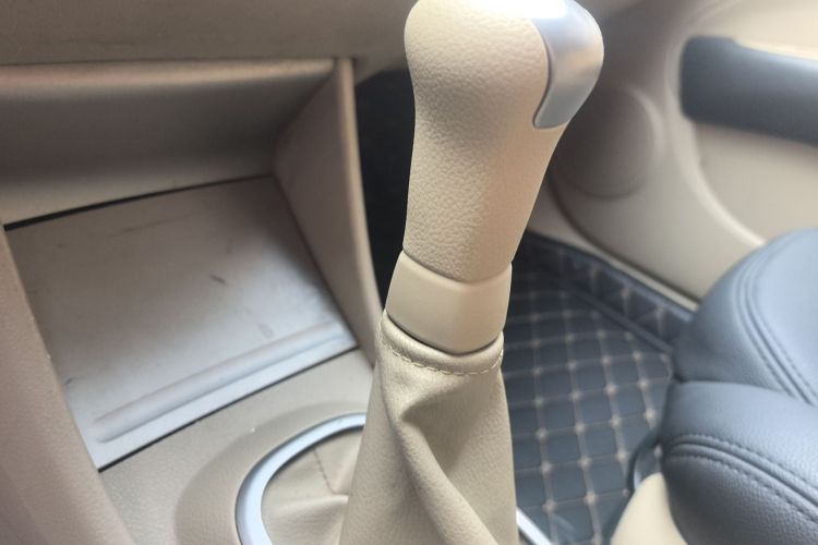 日产 轩逸 2012款 经典 1.6XE 手动舒适版局部细节18