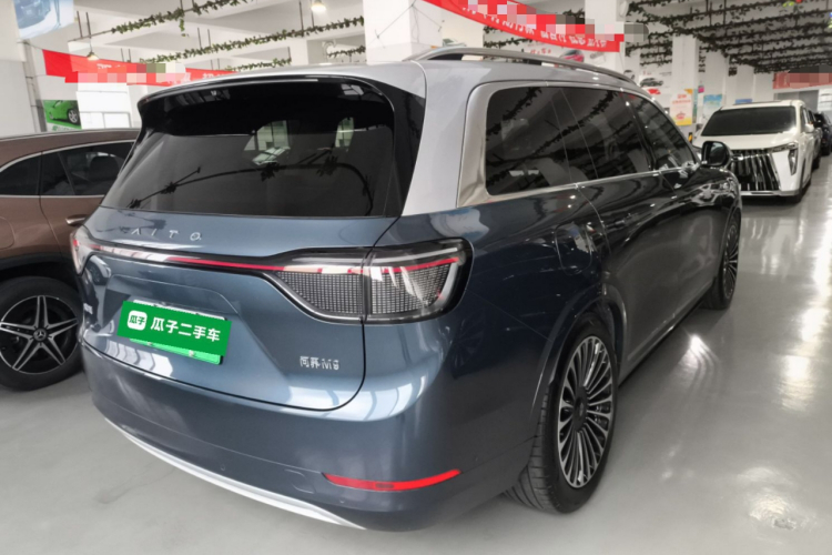 鸿蒙智行 问界M9 2024款 增程 Ultra版 52kWh 5座版车身外观6005