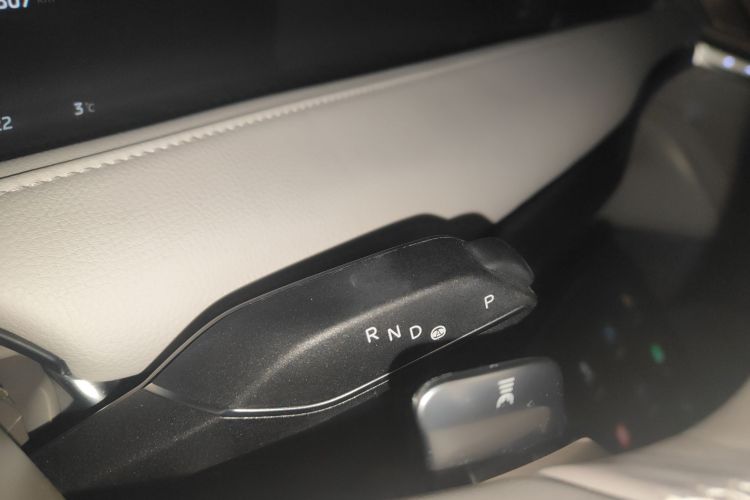 智己汽车 智己L7 2022款 Dynamic中控内饰18