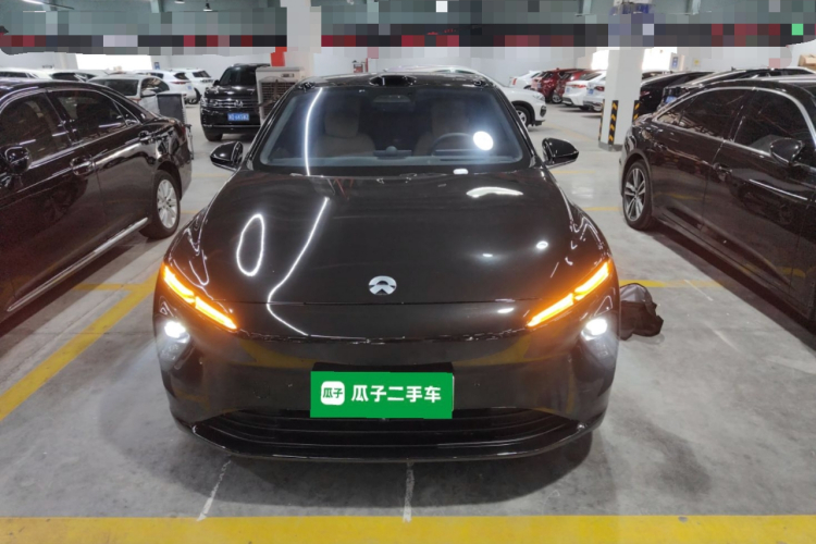 蔚来ET7 2024款 75kWh 行政版车身外观2