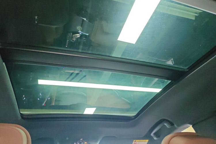 玛莎拉蒂 Levante 2022款 2.0T GT锋芒版中控内饰22