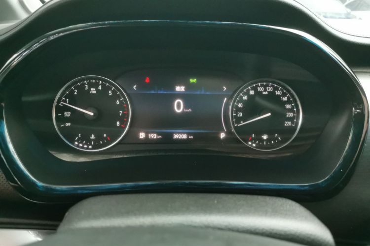 别克GL8 2022款 陆上公务舱 652T 豪华型中控内饰14