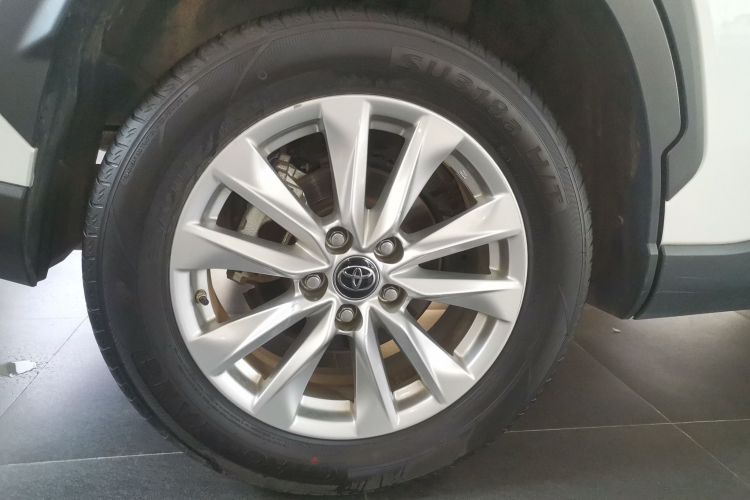 丰田 卡罗拉锐放 2022款 2.0L 豪华版车身外观6008