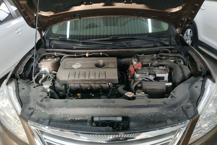 日产 轩逸 2014款 1.6XV CVT尊享版机舱底盘24