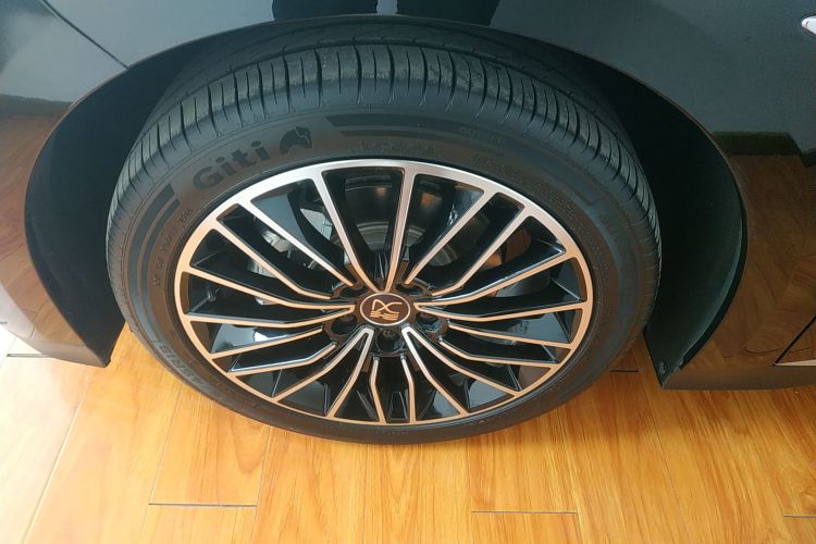 比亚迪 汉 2024款 EV 荣耀版 506KM前驱尊贵型车身外观6007