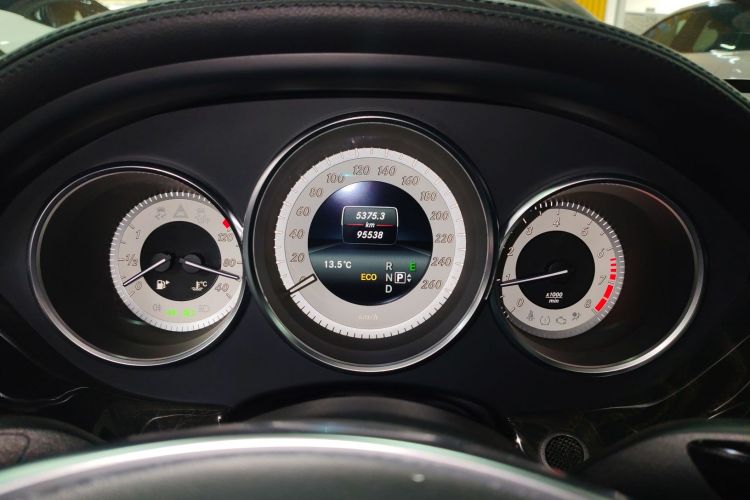 奔驰CLS 2017款 CLS 260逸彩版局部细节14