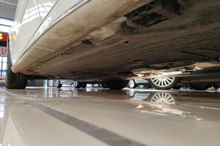 奔驰C级 2023款 改款 C 260 L 运动版 4MATIC局部细节9002