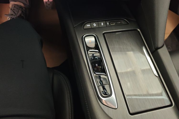 别克 昂科旗 2020款 28T 四驱尊贵型局部细节18