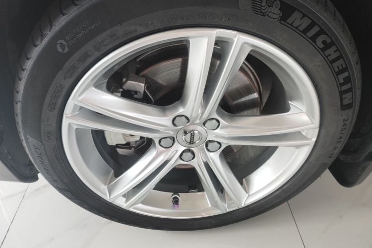 沃尔沃S90 2019款 T5 智远版车身外观35