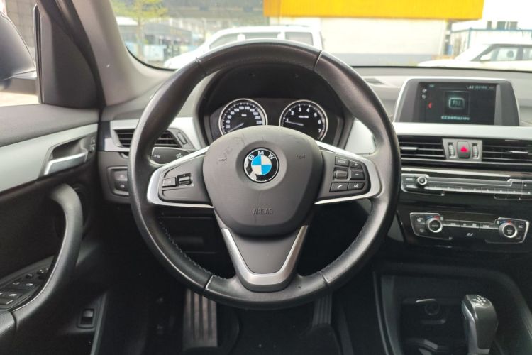 宝马X1 2019款 sDrive18Li 时尚型局部细节13