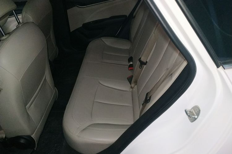 别克 阅朗 2019款 15T 双离合互联精英型 国V中控内饰21