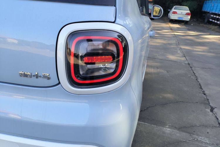 奔腾小马 2026款 222km 炫彩马车身外观9