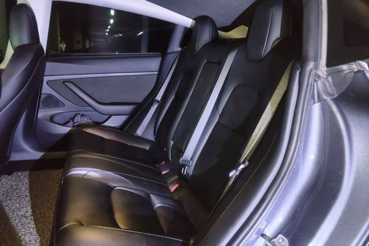 特斯拉 Model 3 2019款 标准续航后驱升级版中控内饰21