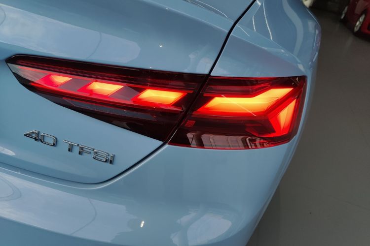 奥迪A5 2024款 Sportback 40 TFSI 时尚动感型车身外观9