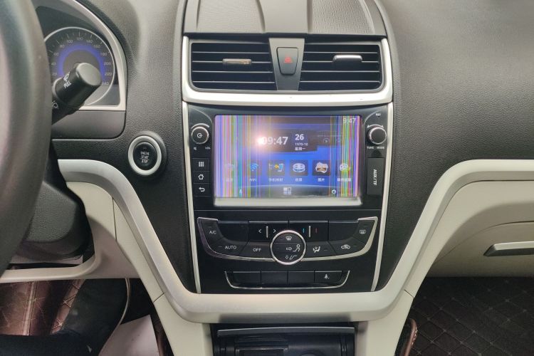 吉利汽车 帝豪 2014款 三厢 1.3T CVT精英型中控内饰16