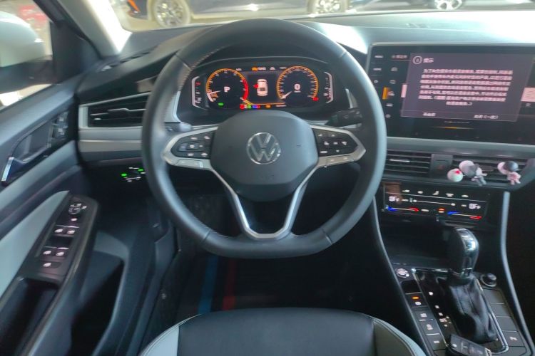 大众 宝来 2023款 300TSI DSG尊行版中控内饰13