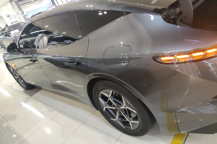 领克Z10 2024款 95kWh 766km后驱Max车身外观6003