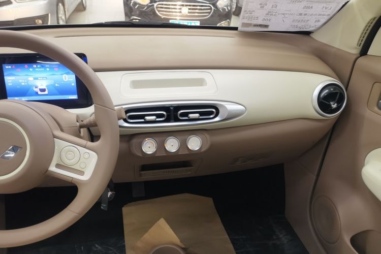五菱汽车 宏光MINIEV 2025款 四门版 进阶款中控内饰16
