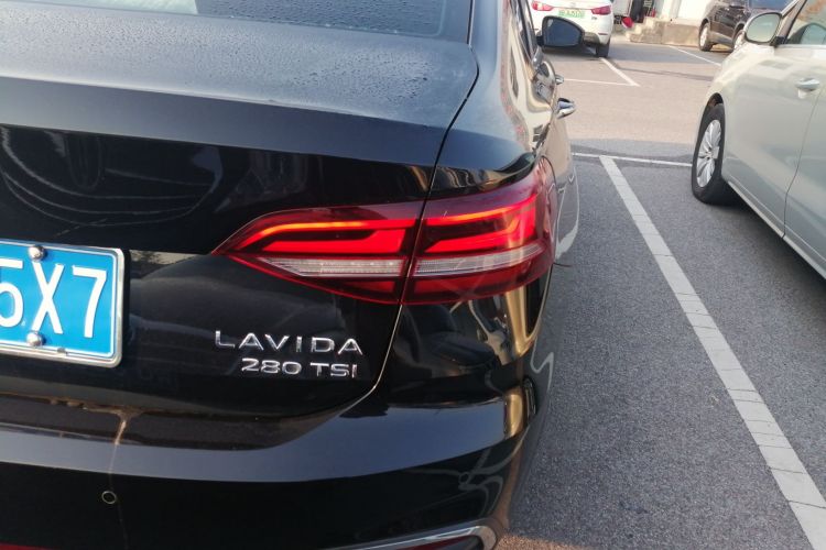 大众 朗逸 2023款 1.5L 自动满逸版车身外观6006