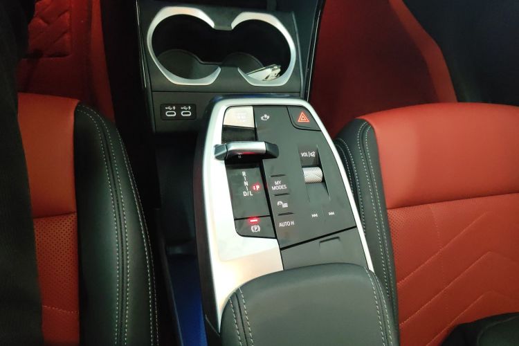 宝马X1 2023款 xDrive25Li X设计套装中控内饰18