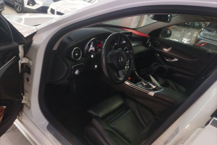 奔驰C级 2018款 C 180 L 时尚型运动版中控内饰20