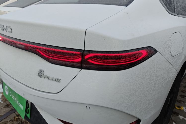 比亚迪 秦PLUS 2025款 DM-i 智驾版 55KM领先型车身外观9