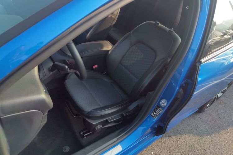 福特 福克斯 2020款 三厢 EcoBoost 180 自动ST Line中控内饰19