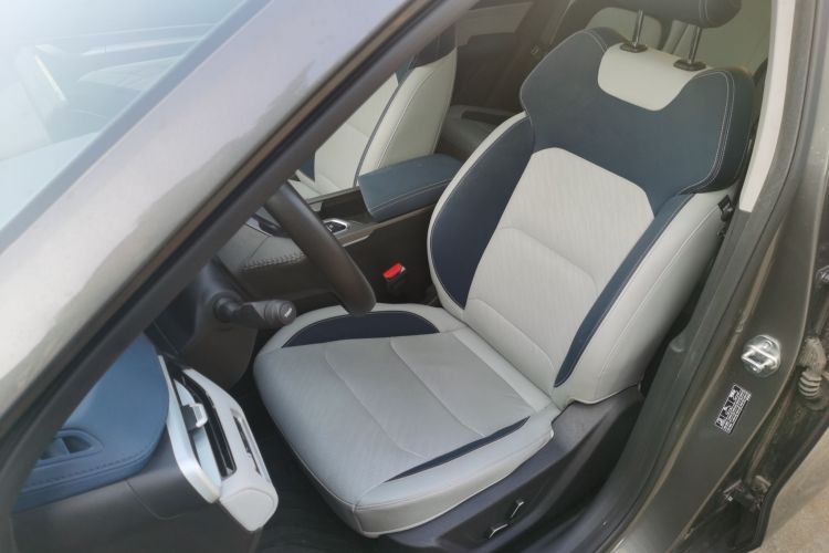 吉利汽车 帝豪 2022款 第4代 1.5L CVT旗舰型局部细节19