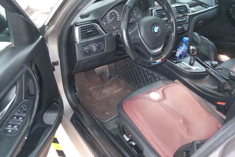 宝马3系 2017款 318Li 时尚型中控内饰7003