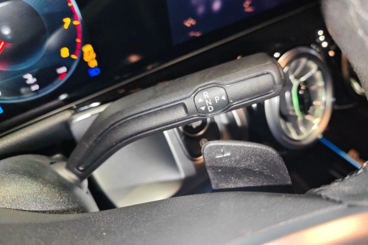 奔驰GLB 2021款 GLB 200 时尚型局部细节18