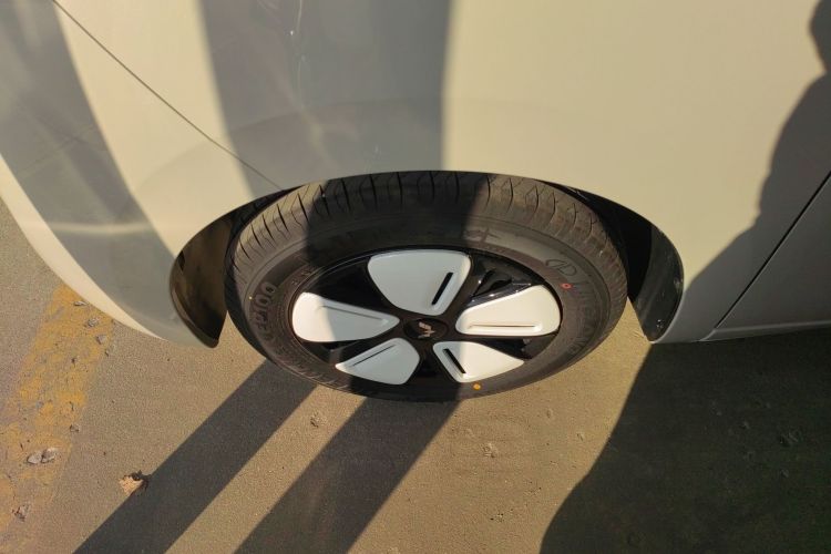 五菱汽车 宏光MINIEV 2025款 四门版 进阶款车身外观6007