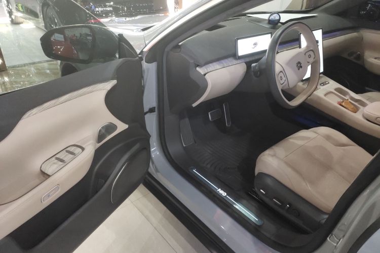 蔚来ET7 2022款 75kWh中控内饰20