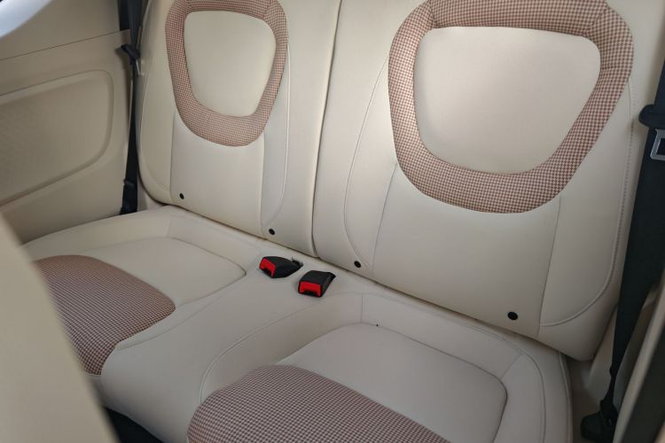 五菱汽车 宏光MINIEV 2024款 第三代 215km 青春版中控内饰21