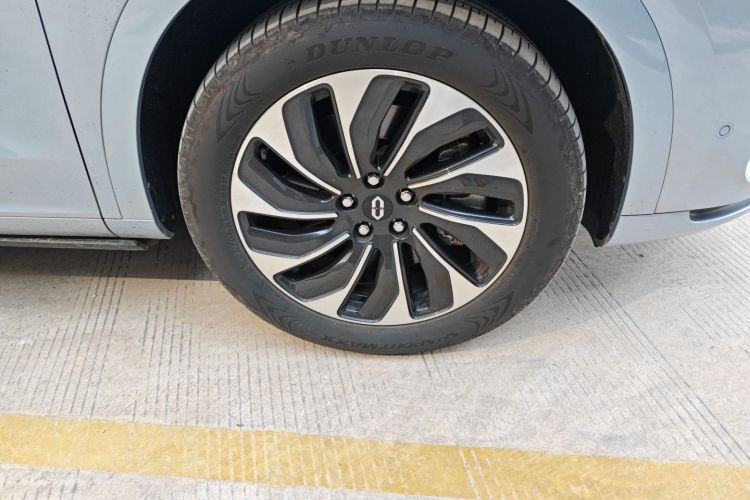 鸿蒙智行 问界M7 2024款 1.5T 后驱Plus版 6座车身外观10