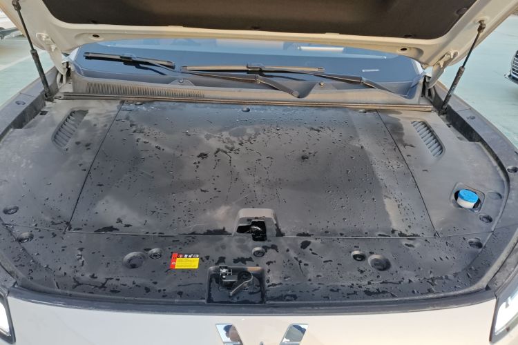 五菱汽车 五菱星光S 2024款 510km 旗舰型机舱底盘24